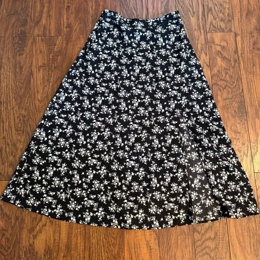 SHEIN Black and White Floral A-Line Skirt